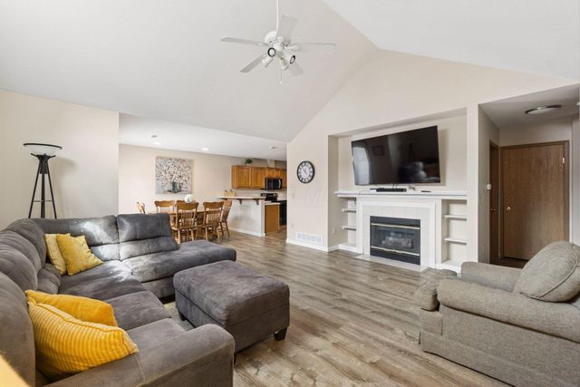 7830 Meadowlark Lane S, Reynoldsburg, OH 43068