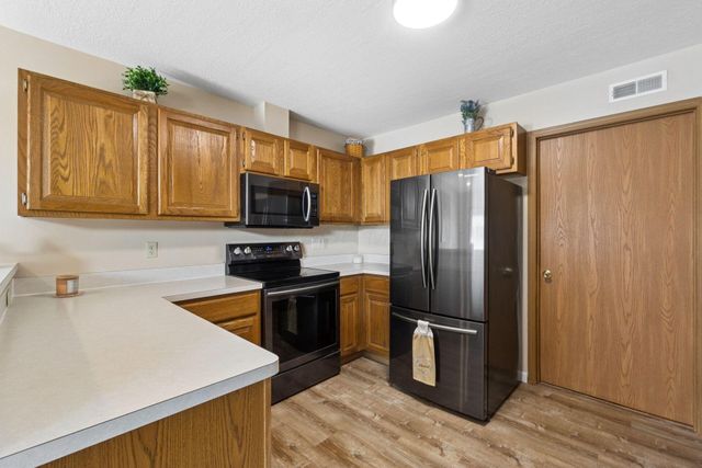 7830 Meadowlark Lane S, Reynoldsburg, OH 43068