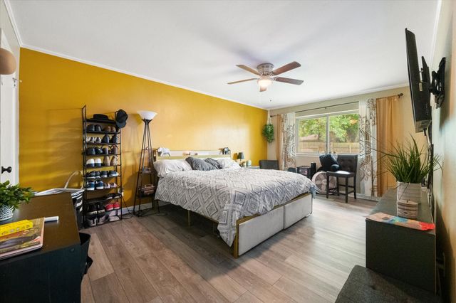 802 Crest Oak Court, Arlington, TX 76012