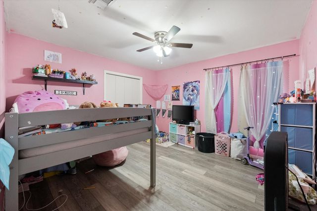 802 Crest Oak Court, Arlington, TX 76012