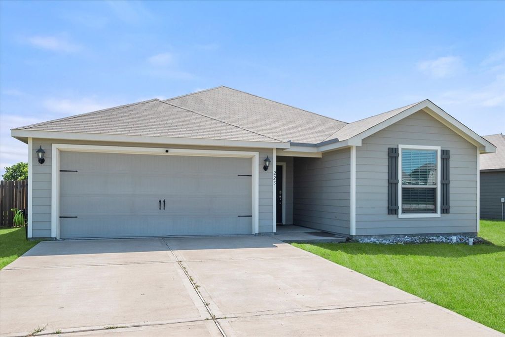 223 Liberty Lane, Venus, TX 76084