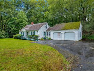79 East Pattagansett Road, East Lyme, CT 06357