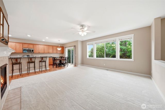 24750 NE 3rd Place, Sammamish, WA 98074