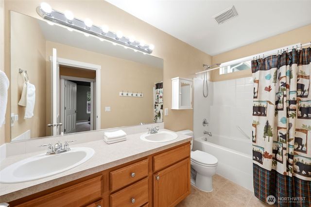 24750 NE 3rd Place, Sammamish, WA 98074
