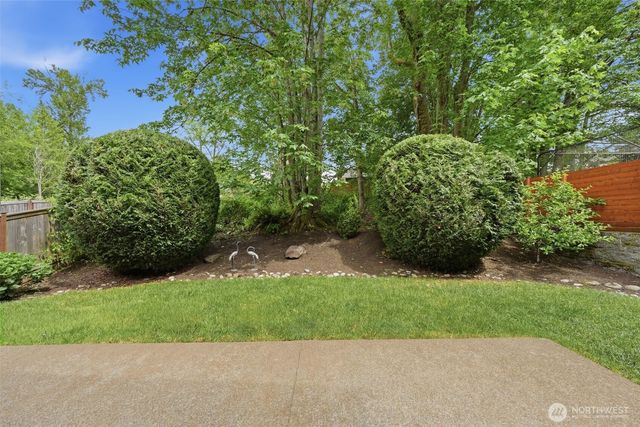 24750 NE 3rd Place, Sammamish, WA 98074