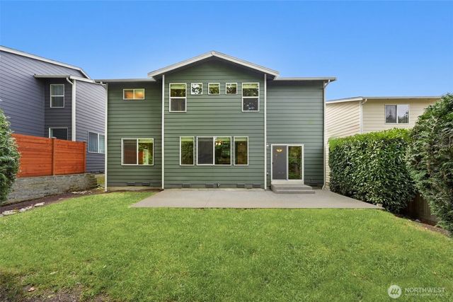 24750 NE 3rd Place, Sammamish, WA 98074