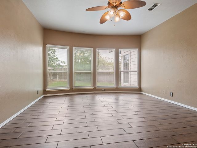 18 NIKITA DR, San Antonio, TX 78248