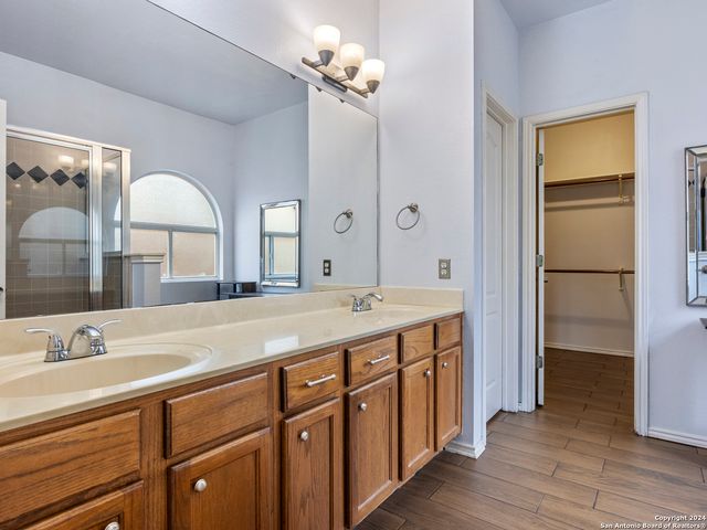 18 NIKITA DR, San Antonio, TX 78248