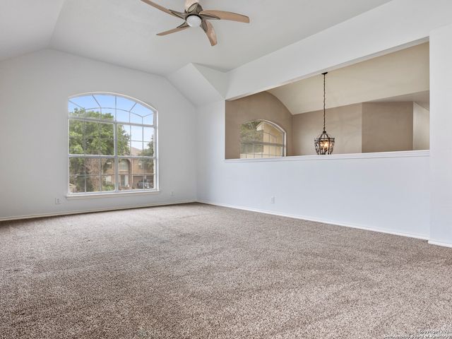 18 NIKITA DR, San Antonio, TX 78248