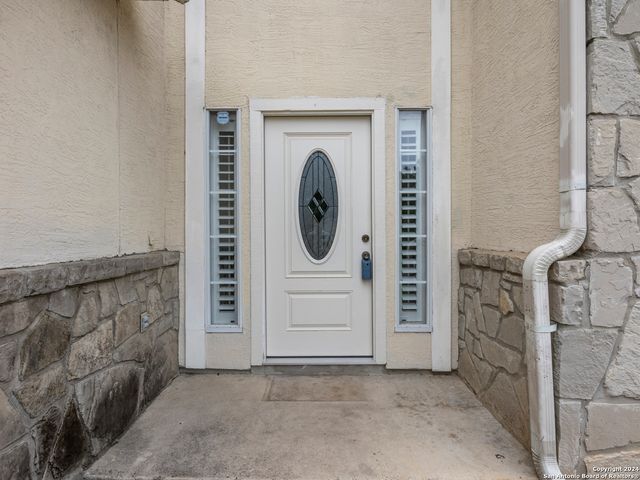 18 NIKITA DR, San Antonio, TX 78248