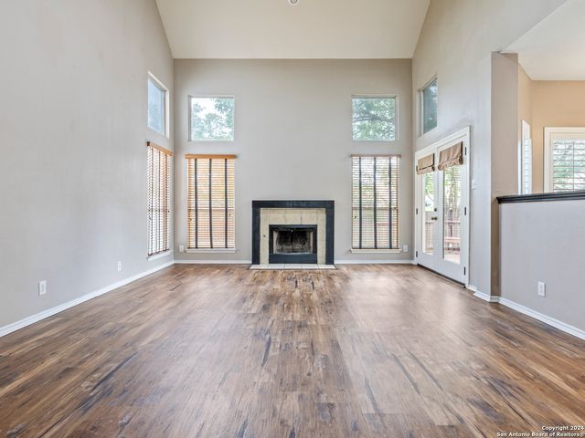 18 NIKITA DR, San Antonio, TX 78248