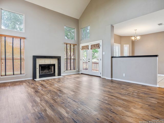 18 NIKITA DR, San Antonio, TX 78248