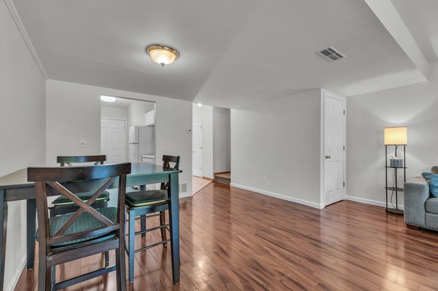 753 Peninsula Court 305, Ann Arbor, MI 48105
