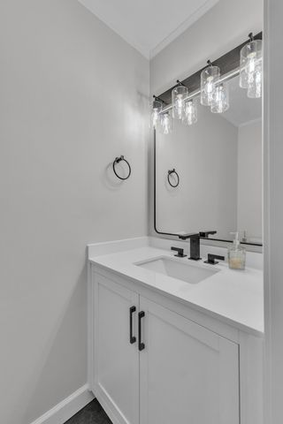 753 Peninsula Court 305, Ann Arbor, MI 48105