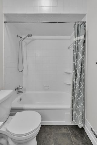 753 Peninsula Court 305, Ann Arbor, MI 48105