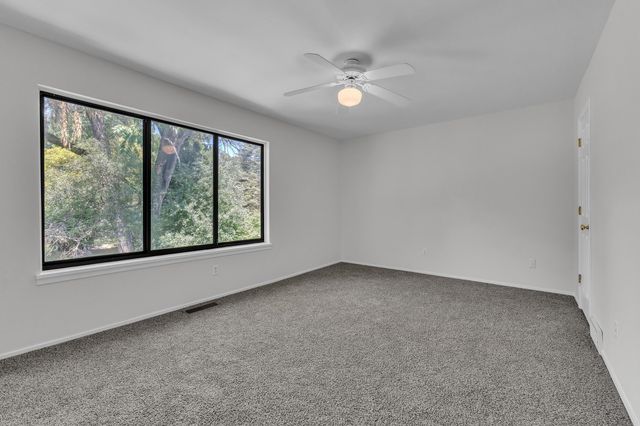 753 Peninsula Court 305, Ann Arbor, MI 48105