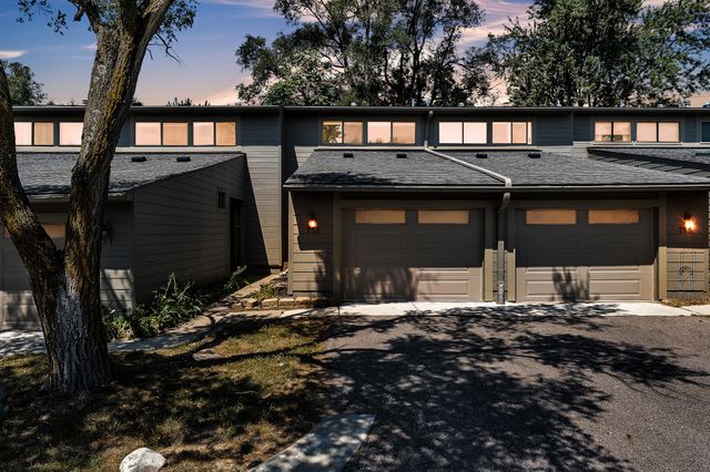 753 Peninsula Court 305, Ann Arbor, MI 48105