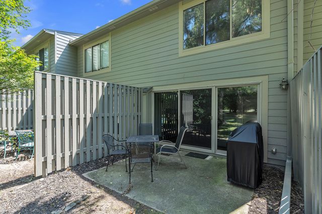 753 Peninsula Court 305, Ann Arbor, MI 48105
