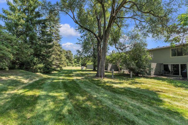 753 Peninsula Court 305, Ann Arbor, MI 48105
