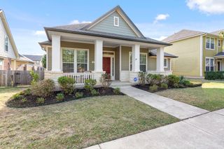 313 Greenside LN, Georgetown, TX 78633