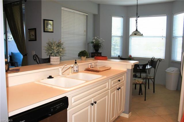 16625 Lake Circle DR 523, Fort Myers, FL 33908