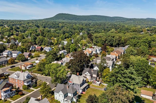 66 Nonotuck St, Holyoke, MA 01040