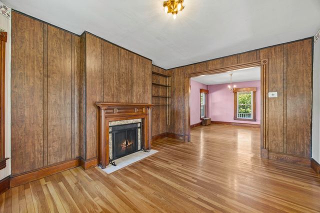 66 Nonotuck St, Holyoke, MA 01040