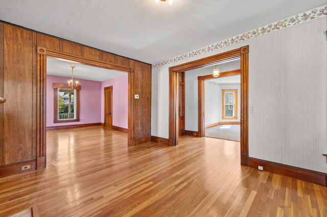 66 Nonotuck St, Holyoke, MA 01040