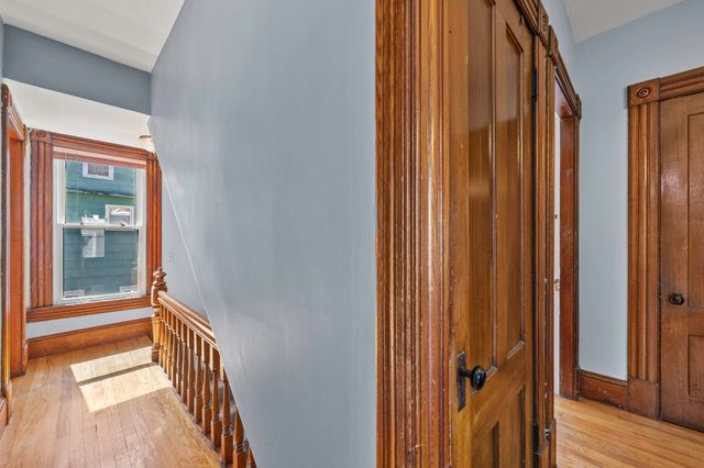 66 Nonotuck St, Holyoke, MA 01040