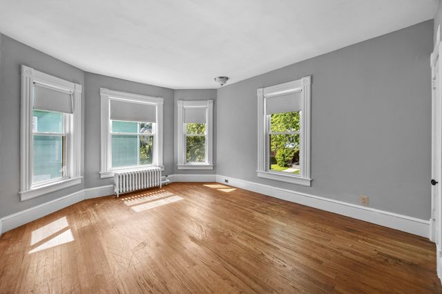 66 Nonotuck St, Holyoke, MA 01040