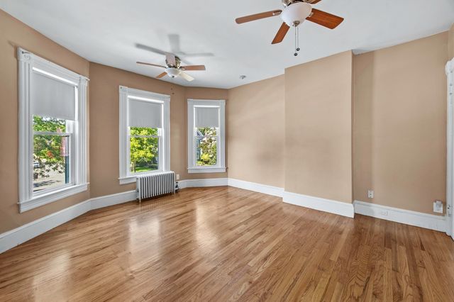 66 Nonotuck St, Holyoke, MA 01040