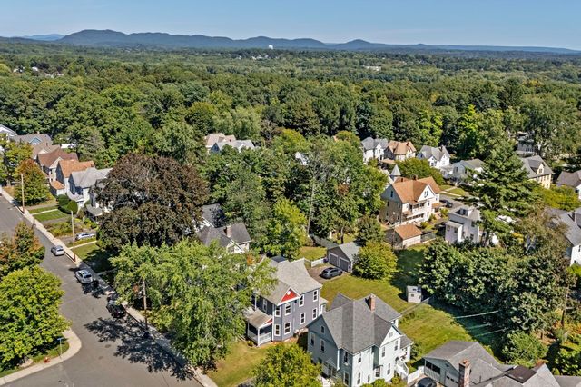 66 Nonotuck St, Holyoke, MA 01040