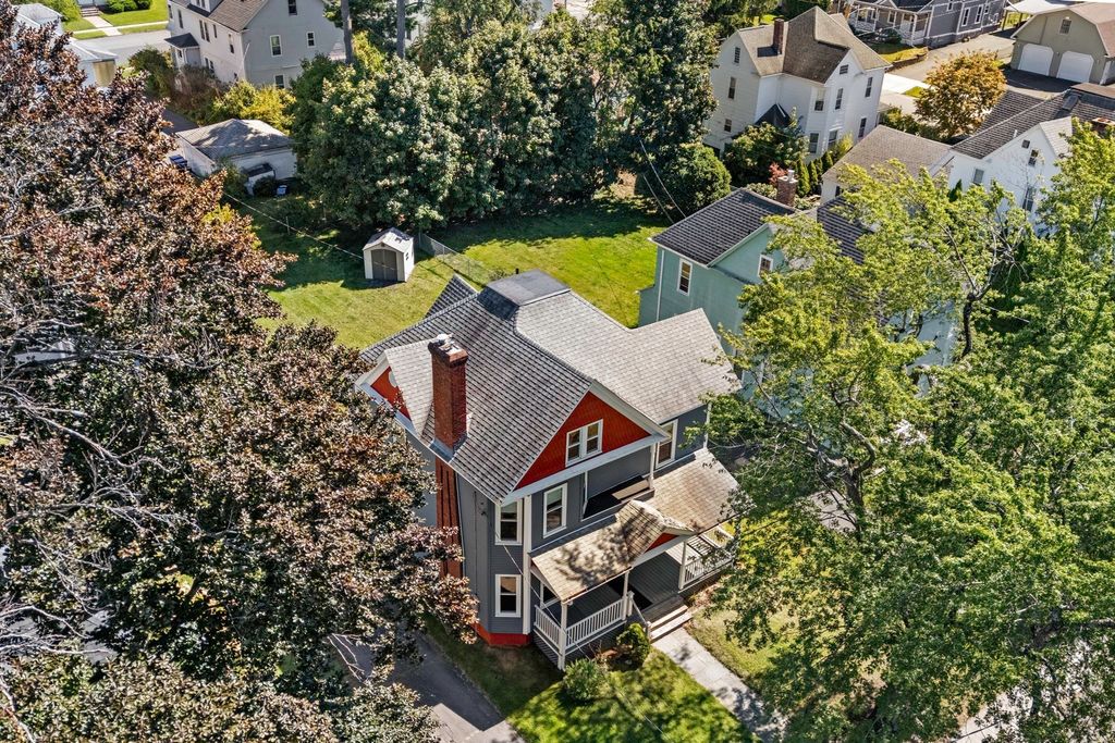 66 Nonotuck St, Holyoke, MA 01040