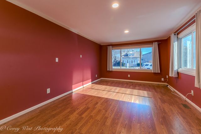 115 S VAN NORTWICK Avenue, Batavia, IL 60510