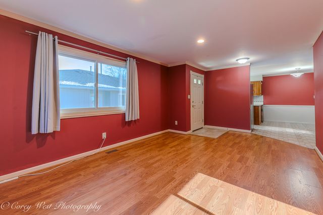 115 S VAN NORTWICK Avenue, Batavia, IL 60510