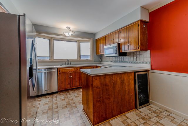 115 S VAN NORTWICK Avenue, Batavia, IL 60510