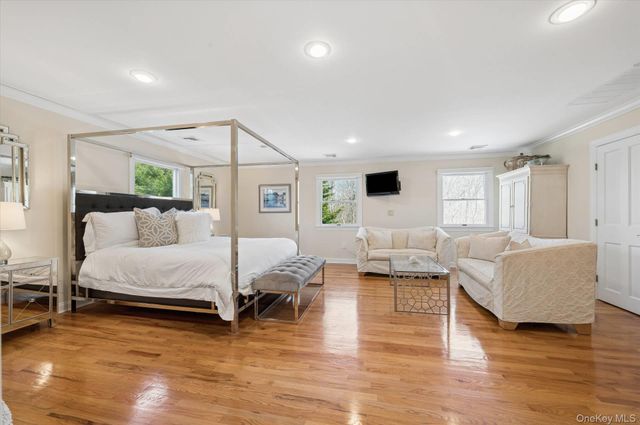 9 Red Creek Circle, Hampton Bays, NY 11946