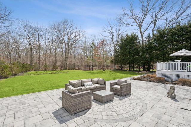 9 Red Creek Circle, Hampton Bays, NY 11946