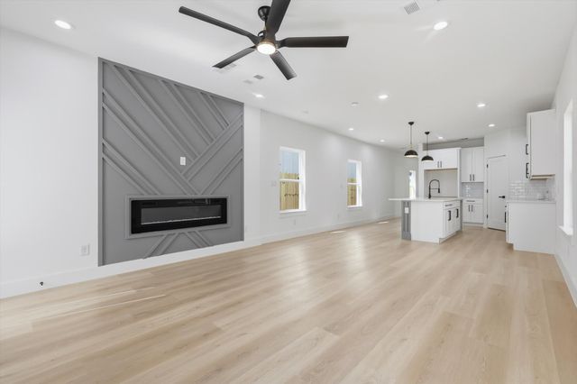 2532 Lowery Street, Dallas, TX 75215
