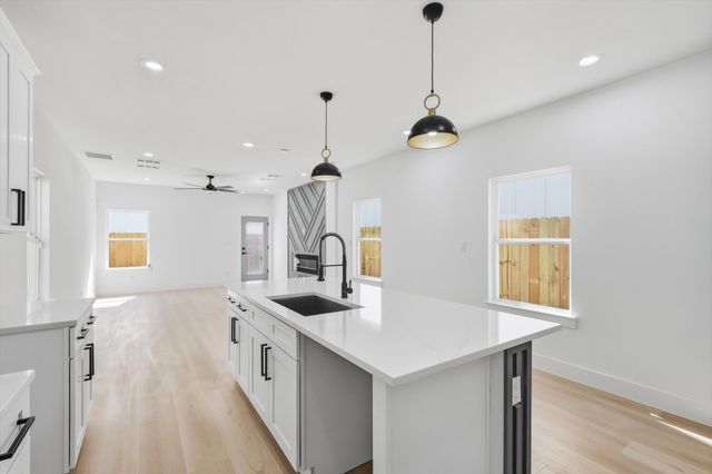 2532 Lowery Street, Dallas, TX 75215