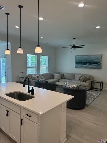 9324 Asoka Ave, Baton Rouge, LA 70810