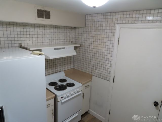 937 E Stroop Road, Kettering, OH 45429