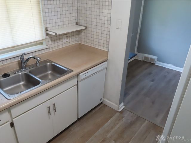 937 E Stroop Road, Kettering, OH 45429