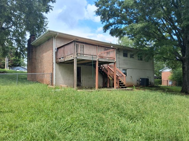 834 Crestridge Drive, Rossville, GA 30741