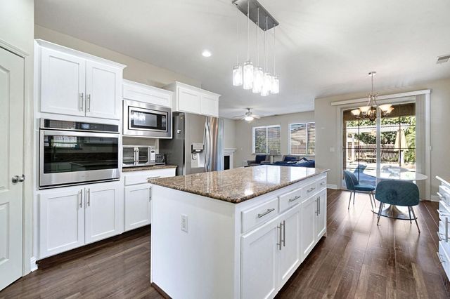 5883 N Leafwood Avenue, Fresno, CA 93723
