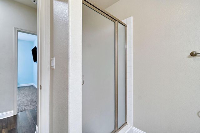 5883 N Leafwood Avenue, Fresno, CA 93723