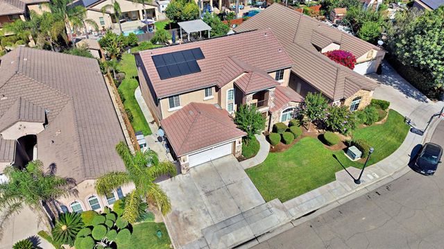 5883 N Leafwood Avenue, Fresno, CA 93723