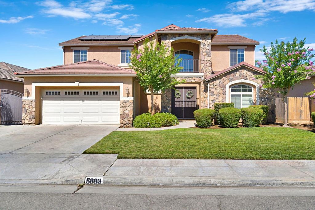 5883 N Leafwood Avenue, Fresno, CA 93723