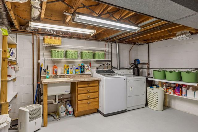 6232 Birchwood Road, Woodbury, MN 55125
