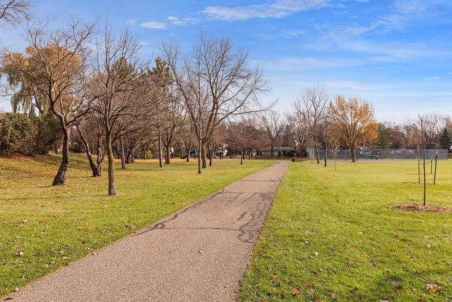 6232 Birchwood Road, Woodbury, MN 55125